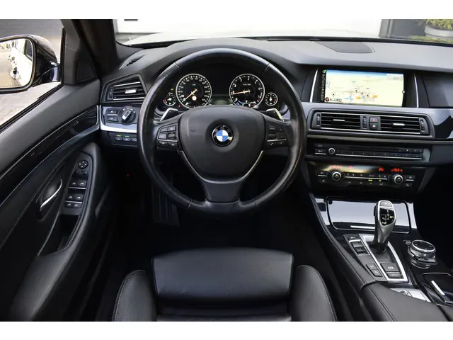 BMW 5 Serie 528i High Executive NAP 2014 Benzine 11