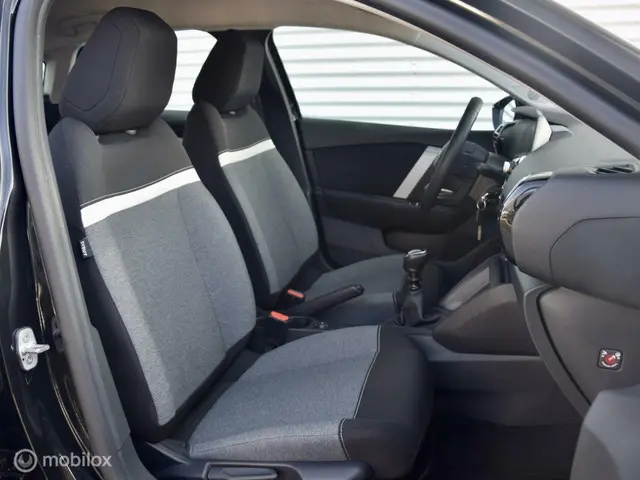 Citroën C4 100pk Feel | Airco | Navi | 2021 Benzine 10