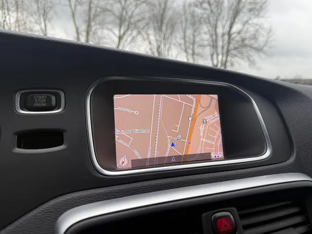 Volvo V40 2.0 T4 Business Sport 2018 Benzine 25