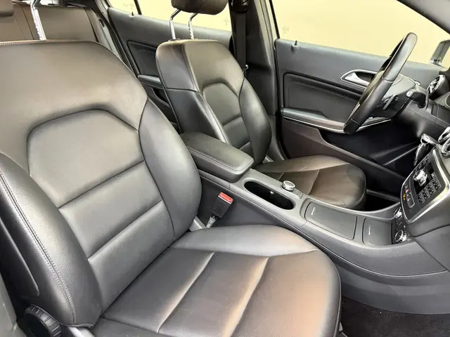 Mercedes-Benz GLA 200 Ambition, 157Pk, 2014, 2014 Benzine 8