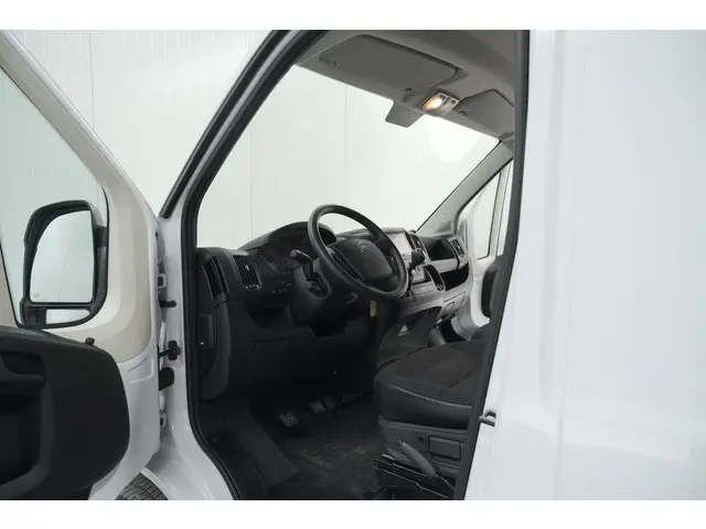 Citroën Jumper 2.2 BlueHDi 120 L2H2 3.0t 2023 Diesel 36