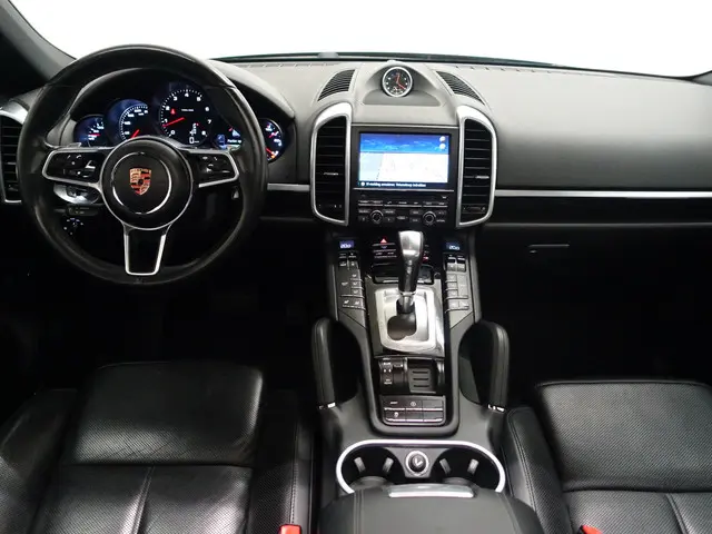 Porsche Cayenne 3.6 S Sport Chrono 300pk Aut- 2016 Benzine 6