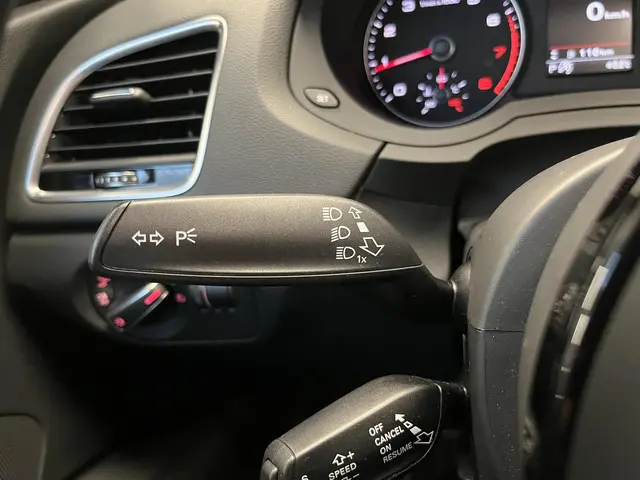 Audi Q3 1.4 TFSI CoD S-line 2018 Benzine 36