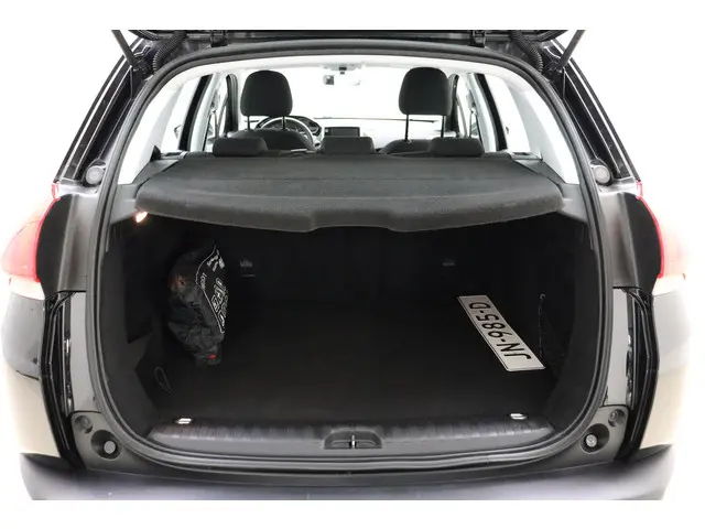 Peugeot 2008 1.2 PureTech 82pk Blue Lion 2016 Benzine 10