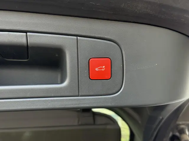 Citroën C5 X 1.6T 180pk Automaat Shine 2022 Benzine 25