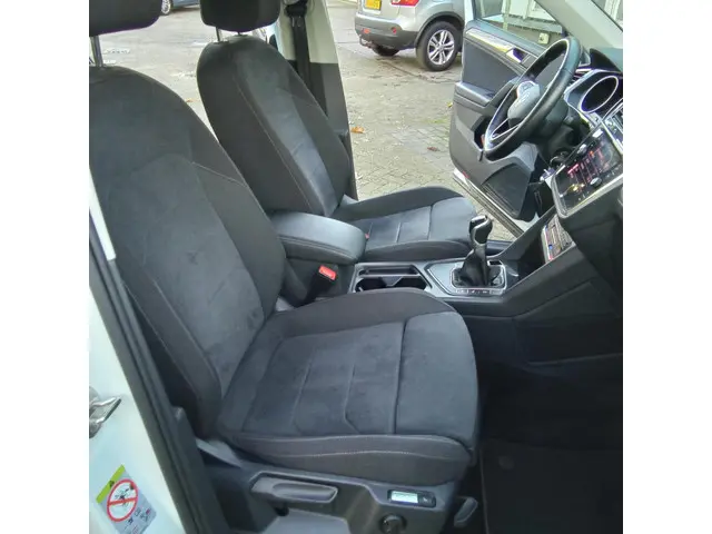 Volkswagen Tiguan 1.5 TSI Life 2022 Benzine 14