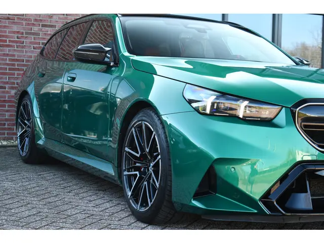 BMW M5 5-serie Touring 2024 Hybride Benzine 33