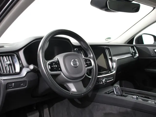 Volvo V60 2.0 B3 Automaat Momentum 2021 Benzine 9