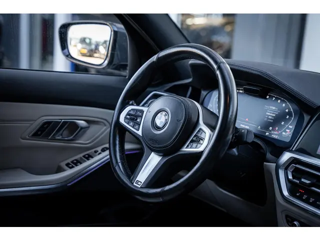 BMW 3 Serie 330i M-Sport 2019 Benzine 46