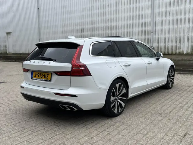Volvo V60 2.0 B3 Business Pro 2020 Benzine 79