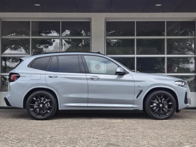 BMW X3 xDrive30e 2022 Hybride Benzine 10