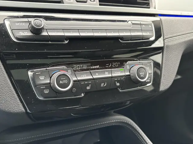 BMW X1 sDrive20i Business Edition Plus 2021 Benzine 12