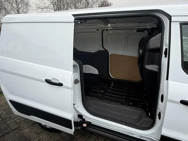 Ford Transit Connect 1.0 Ecoboost L2 Trend 2024 Benzine 9