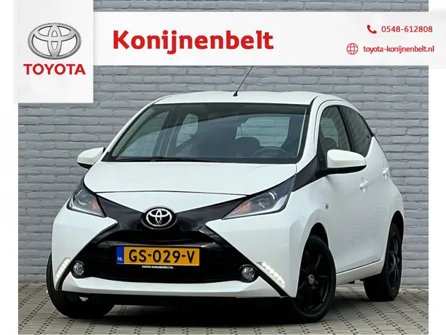 Toyota Aygo 1.0 VVT-i x-play Automaat 5-deurs 2015 Benzine