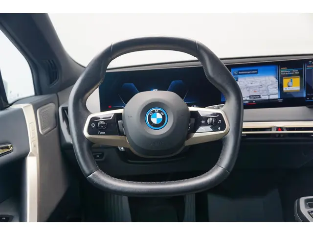 BMW iX xDrive50 2021 Elektrisch 11