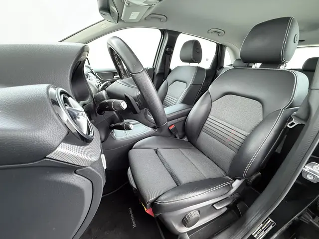 Mercedes-Benz B-Klasse 180 Urban 2019 Benzine 13