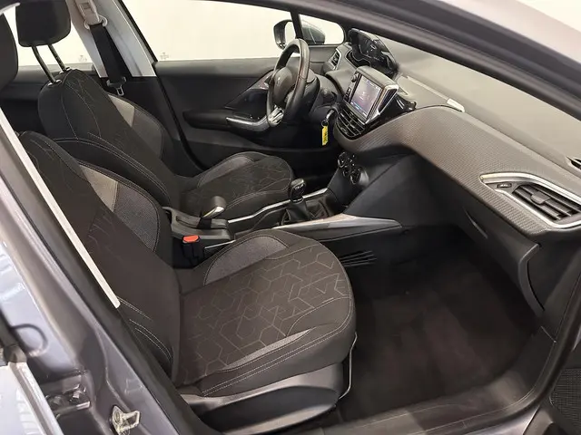 Peugeot 2008 1.2 PureTech Active 82pk 2019 Benzine 18