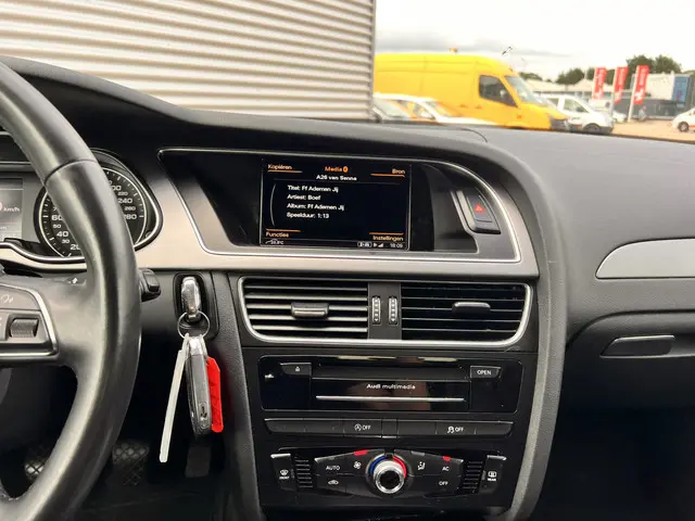 Audi A4 Limousine 1.8 TFSI Business Edition 2013 Benzine 8