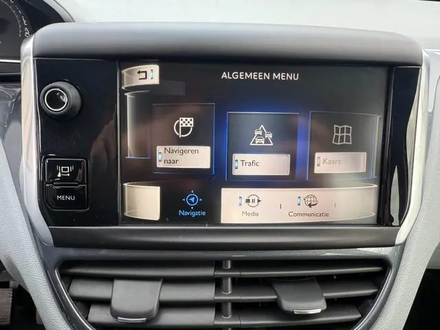 Peugeot 208 1.6 VTi Allure 2013 Benzine 19