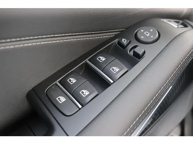 BMW X5 xDrive45e High Executive 2022 Hybride Benzine 37