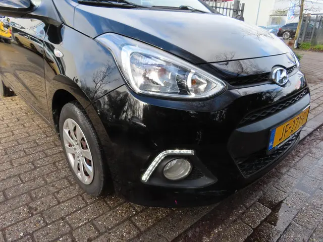 Hyundai i10 1.0i i-Motion Comfort Plus 2016 Benzine 6