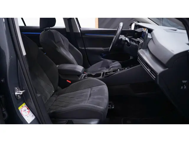 Volkswagen Golf 1.4 eHybrid Style 2022 Hybride Benzine 45