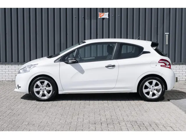 Peugeot 208 1.0 VTi Access*Airco*Radio/MP3* 2014 Benzine 4