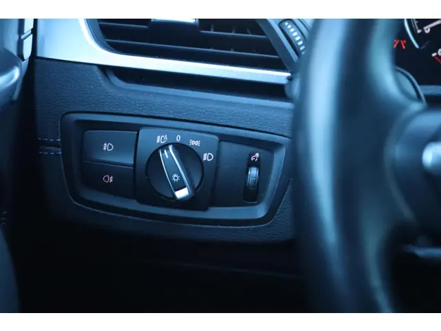 BMW X2 SDRIVE20I HIGH EXECUTIVE M-SPORT 2018 Benzine 36