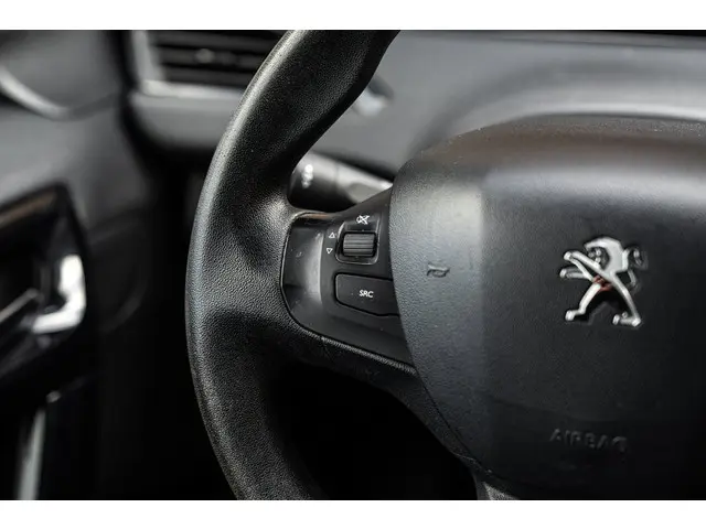 Peugeot 208 1.2 PureTech Active Trekhaak 2017 Benzine 28