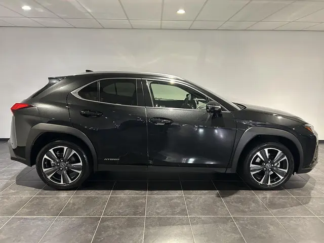 Lexus UX 250h Preference Line 2022 Hybride Benzine 15