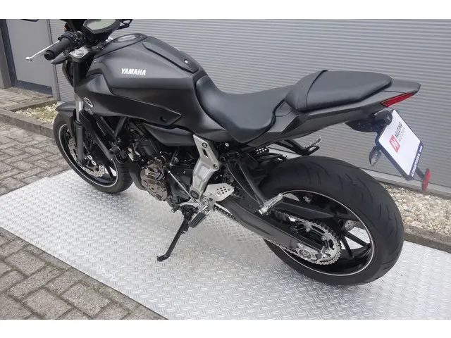 Yamaha MT 07 ABS 2015 Benzine 16
