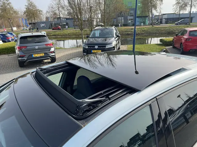 Volkswagen Golf 1.5 eHybrid GTE 2025 Hybride Benzine 8