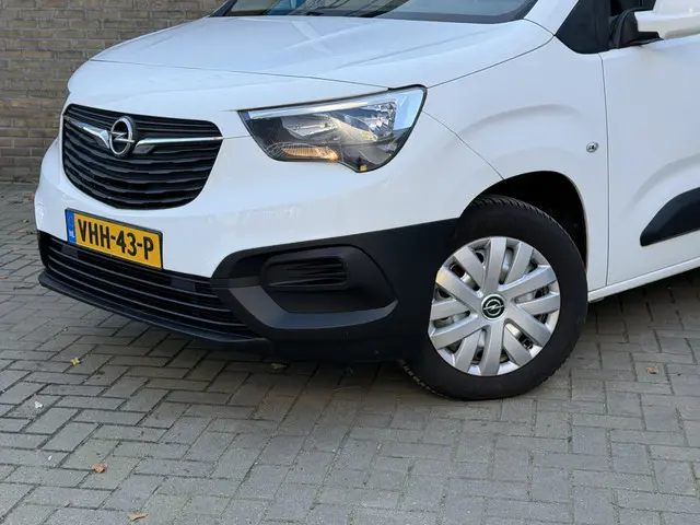 Opel Combo 1.5D 131PK Euro 6 L2H1 Edition 2020 Diesel 9
