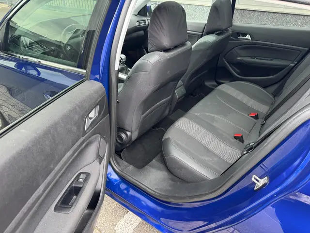 Peugeot 308 1.5 BlueHDi Blue Lease Premium 2020 Diesel 5