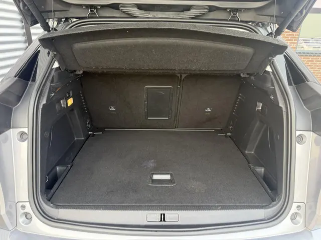 Peugeot 3008 1.2 PureTech Allure 2019 Benzine 30