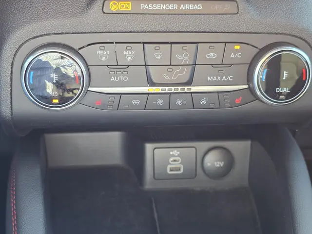 Ford Kuga 2.5 PHEV ST-Line X 2022 Hybride Benzine 26