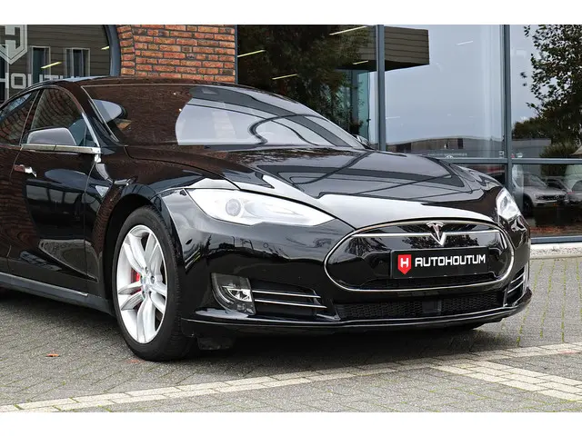 Tesla Model S P85D 700 PK 2015 Elektrisch 13