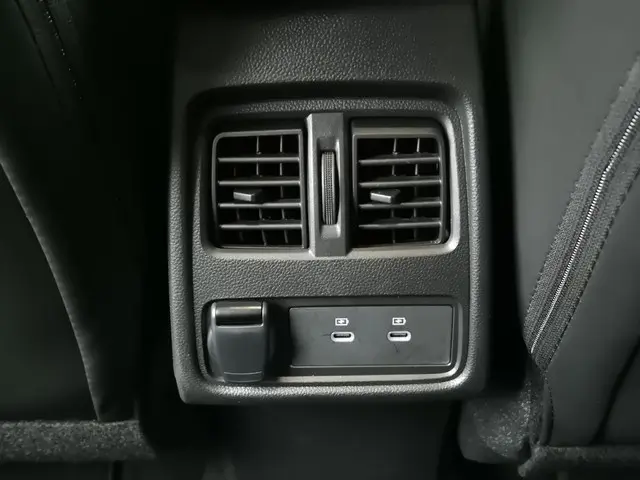 Mitsubishi ASX 1.3 DCT First Edition 2025 Benzine 29