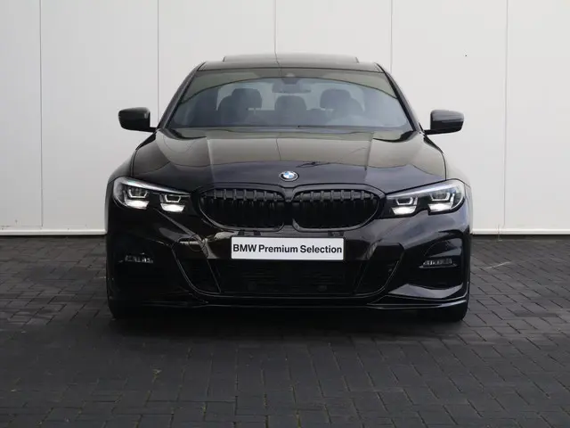 BMW 3 Serie 320i Executive Edition 2021 Benzine 5