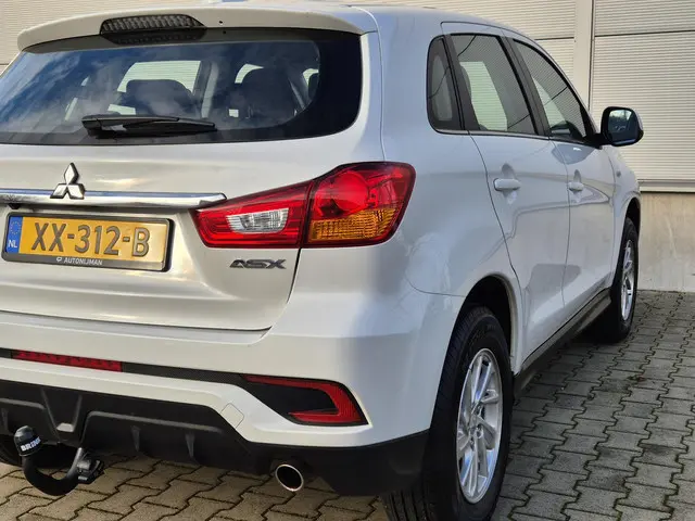 Mitsubishi ASX 1.6 Cleartec Connect 2018 Benzine 17