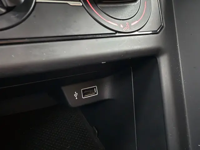 Volkswagen Polo 1.0 TSI Comfortline 2018 Benzine 16