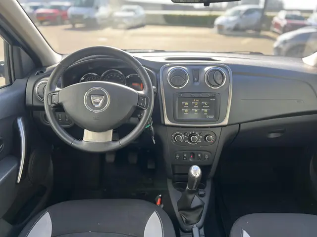 Dacia Sandero Stepway 0.9 TCe Lauréate 2014 Benzine 8