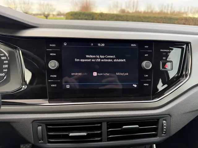 Volkswagen Polo 1.0 TSI Comfortline 2019 Benzine 12