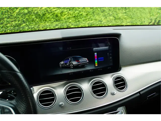 Mercedes-Benz E-Klasse E 250 Ambition 2016 Benzine 40
