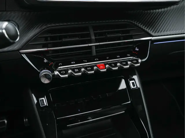 Peugeot e-2008 EV GT 50 kWh {SOH-91%} 2020 Elektrisch 14