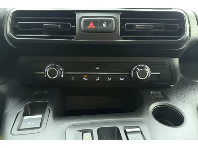 Opel Combo-e L1H1 Edition 50 kWh 2022 Elektrisch 22