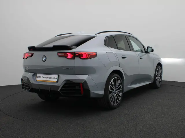 BMW iX2 eDrive20 2025 Elektrisch 2
