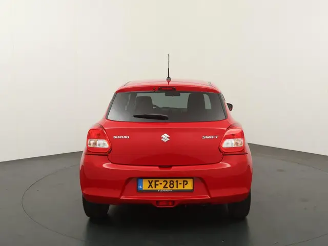 Suzuki Swift 1.2 Select 2018 Benzine 4