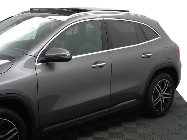 Mercedes-Benz GLA 200 Premium Luxury Aut- 2020 Benzine 29