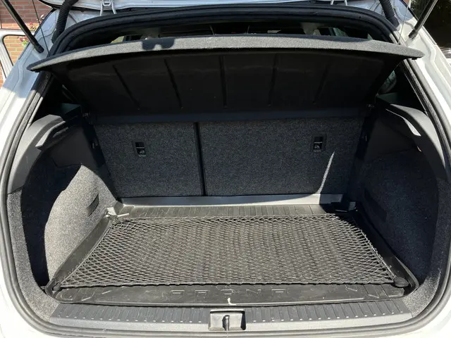 SEAT Arona TSI 115 pk FR Limited Edition 2020 Benzine 31